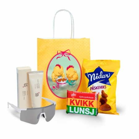 Påskepose med påskegodt, raske briller og solkrem
